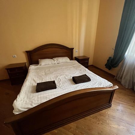 Central House Lviv Exterior foto